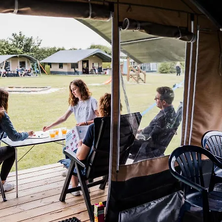 Lüks kamp alanı Tent On The Edge Of A Forest, 30 Km From Luxembourg