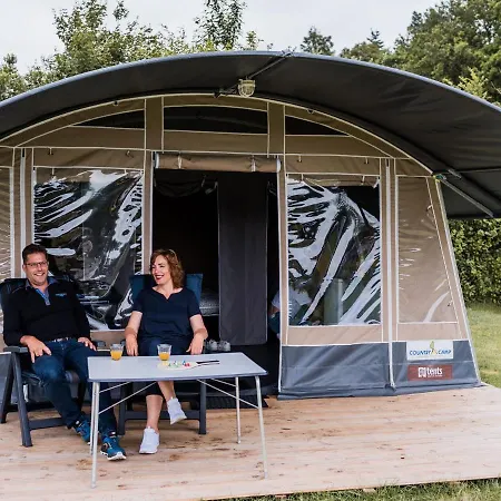 Luksusowy namiot Tent On The Edge Of A Forest, 30 Km From Luxembourg *